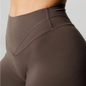 Paragon Fitwear High-Waist Seam Detail Leggings in Brown